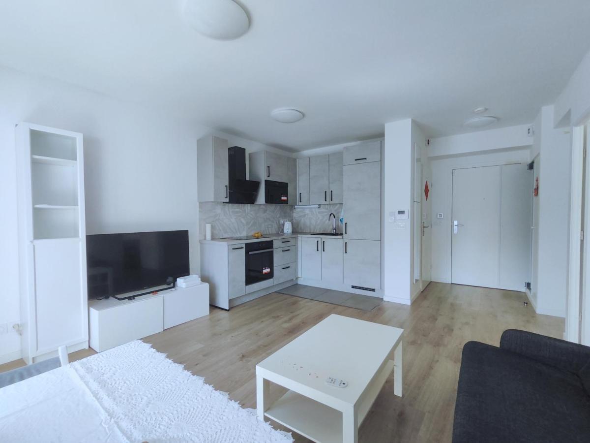 Cozy Sunshine Apartment With Balcony 4 Persons Max Ivry-sur-Seine Exterior photo